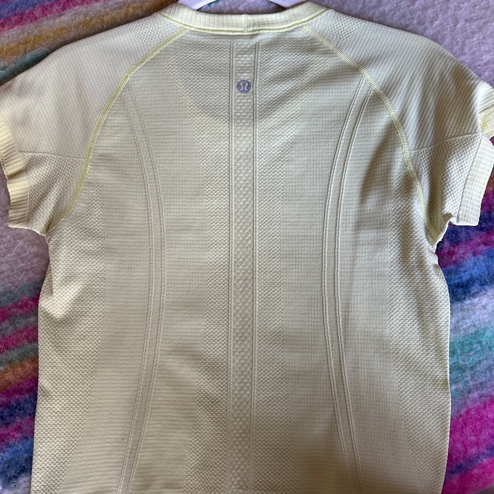 Lululemon swiftly tech yellow cropped tee